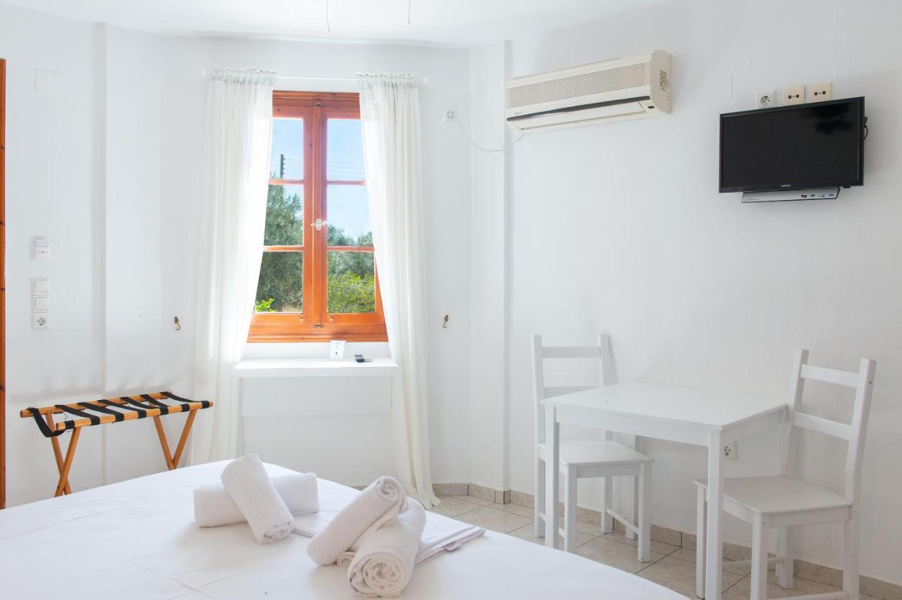 Blue Fish Appartement Platis Gialos  Buitenkant foto